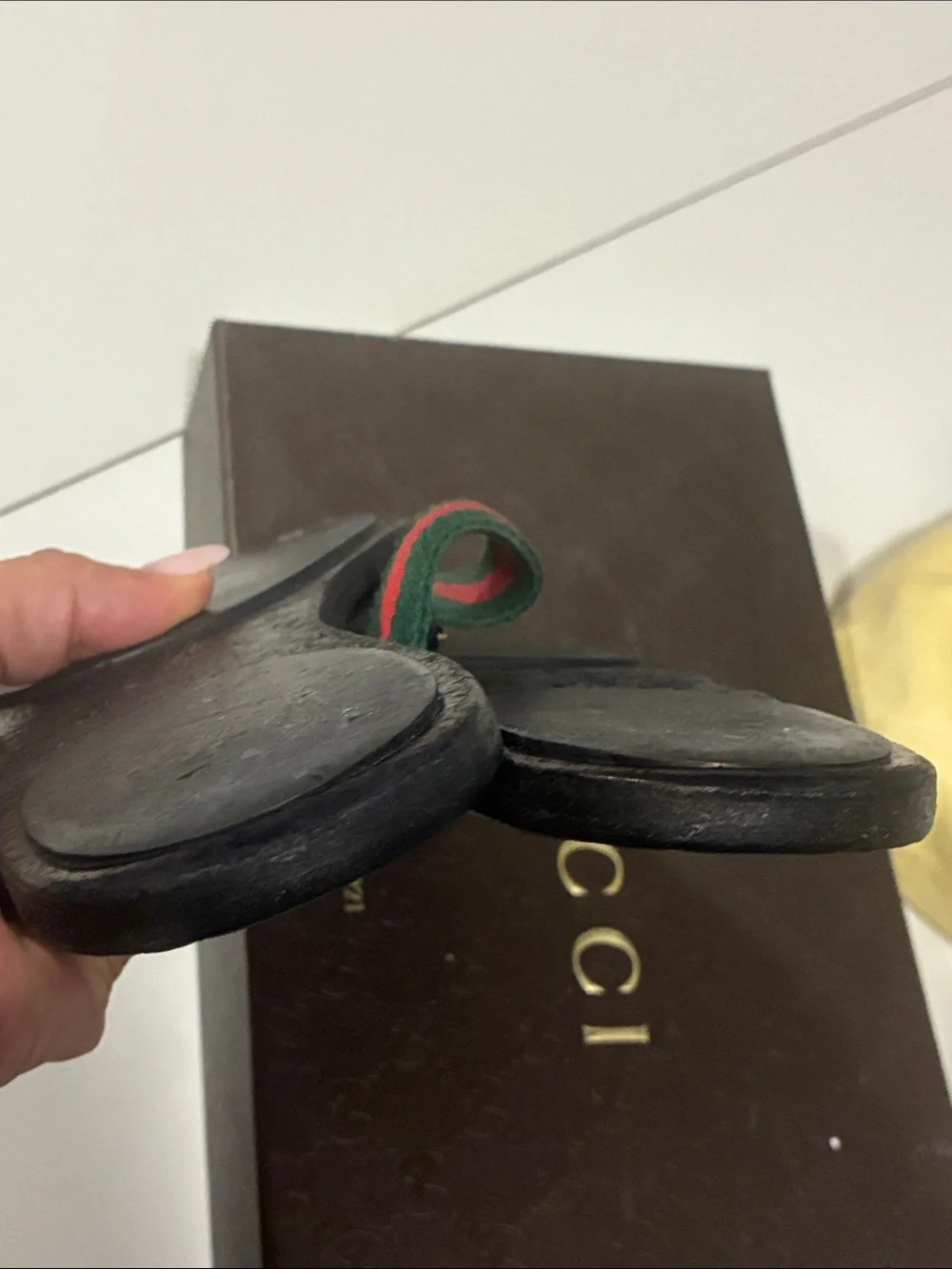 Gucci sandals Authentic w box
